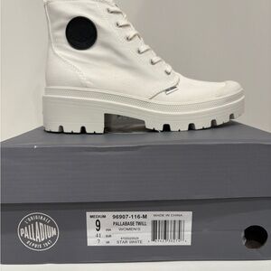Palladium Pallabase Twill Boots Women's 9 Star White Platform Canvas Zip Up NIB